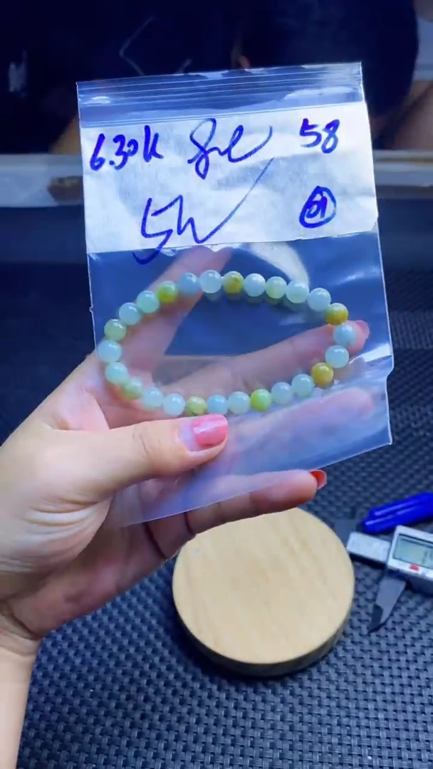 定制翡翠未镶嵌天然缅甸A货翡翠，多样性发货只发其一