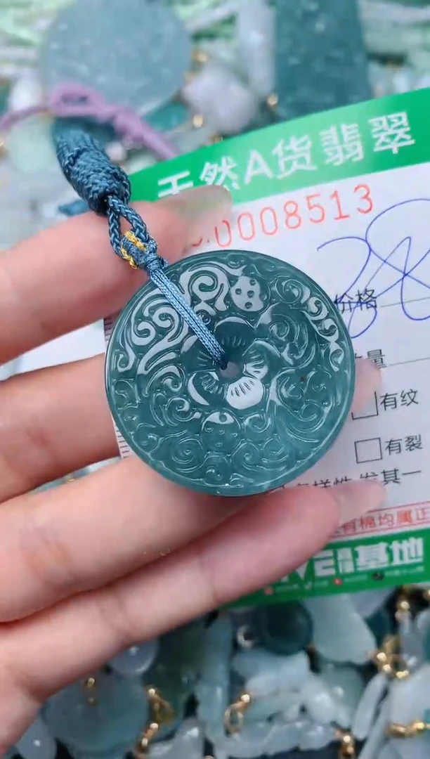 翡翠未镶嵌颈饰.0008513