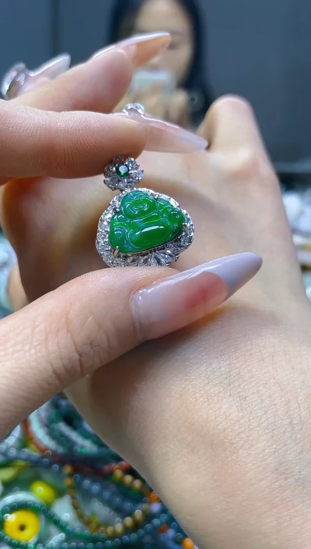 翡翠未镶嵌颈饰/F/翡翠A货一图一物