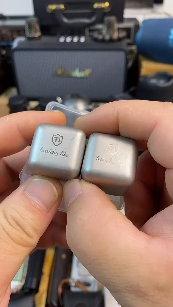 瓷片闪购商品，如图所示