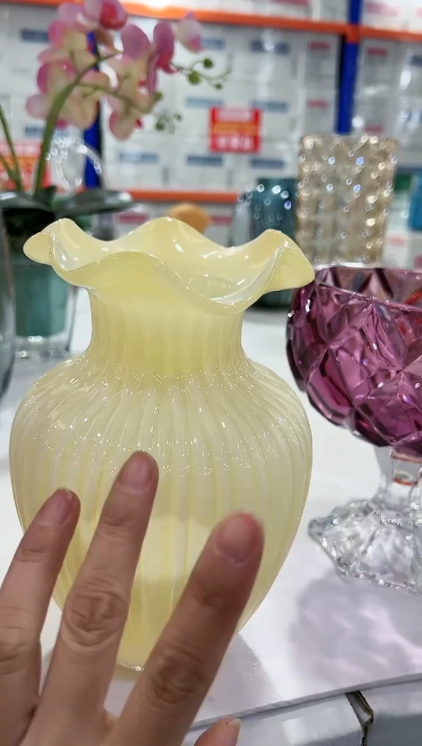 【闪购商品】琉璃奶油芬顿花边1422