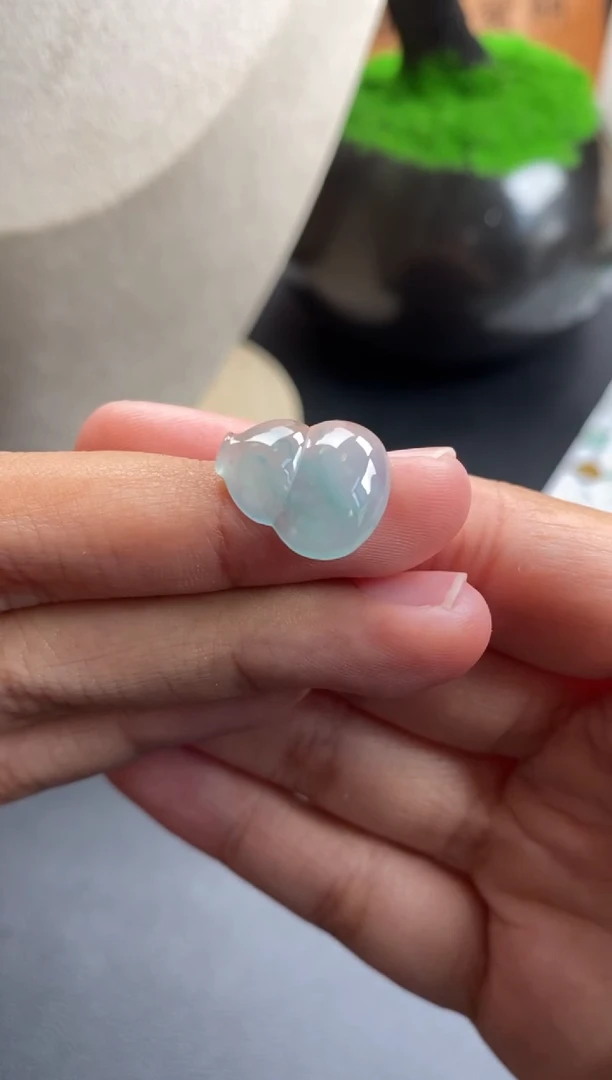 颈饰未镶嵌翡翠翡翠冰种葫芦