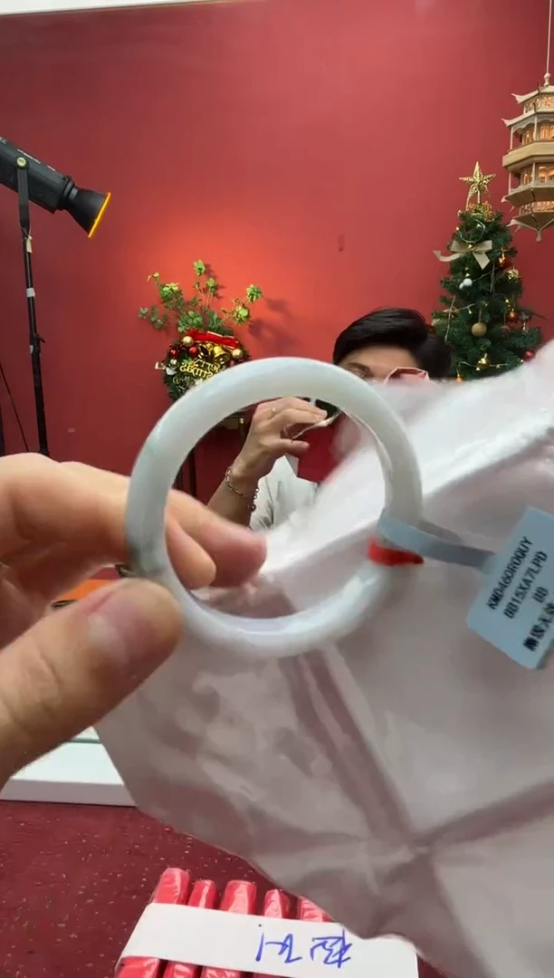未镶嵌手镯翡翠翡翠手镯2