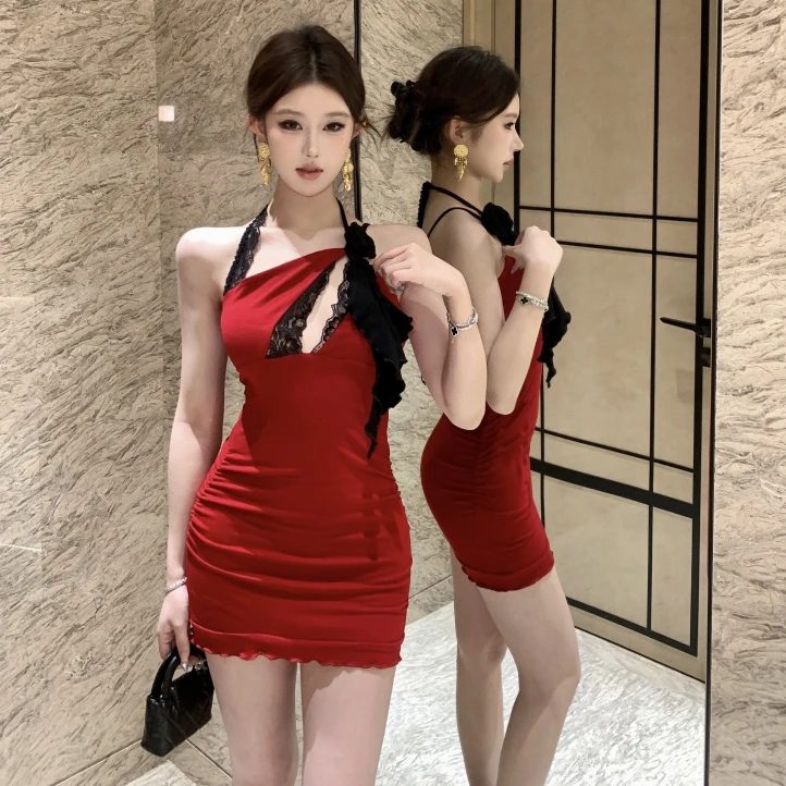 辣妹风性感挂脖紧身包臀短裙成熟御姐红色镂空吊带连衣裙2025夏季