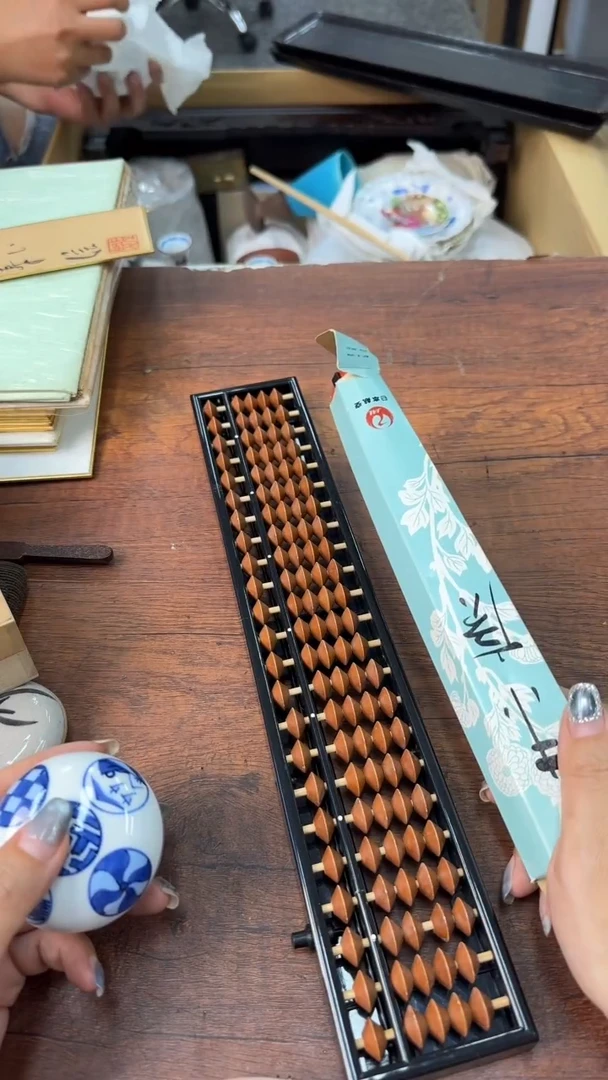 摇**儿在喜欢的氛围里享受生活