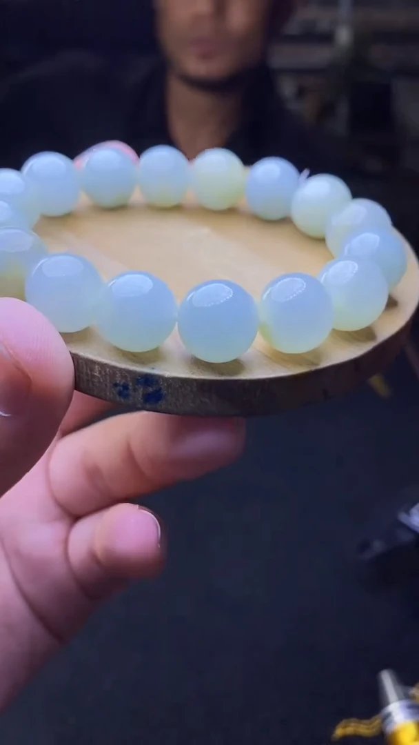 定制翡翠未镶嵌天然缅甸A货翡翠，多样性发货，拍一发一