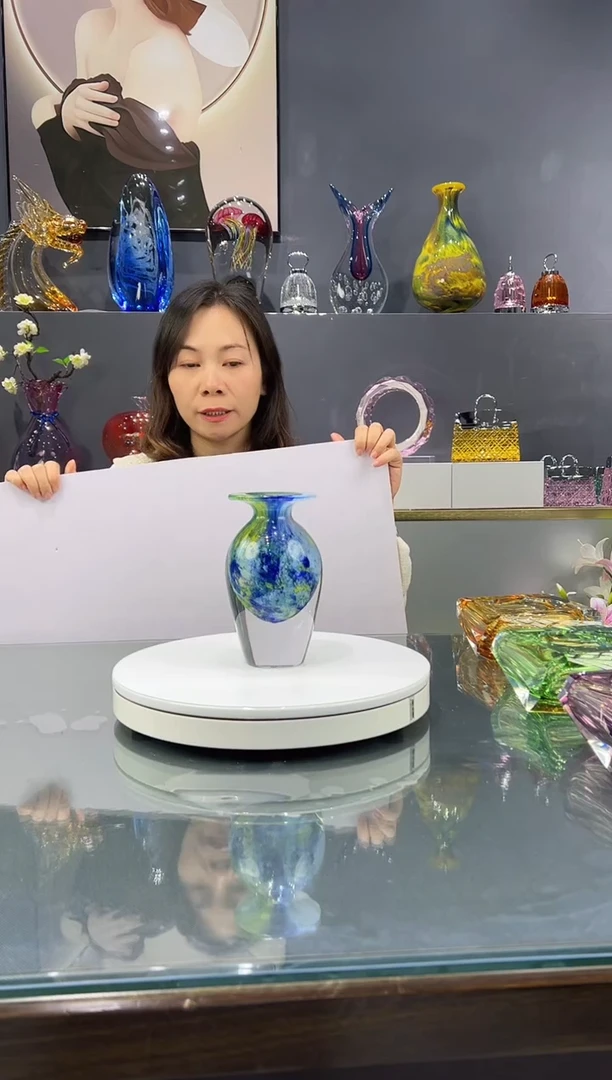 手工艺品琉璃  水晶琉璃花瓶1个