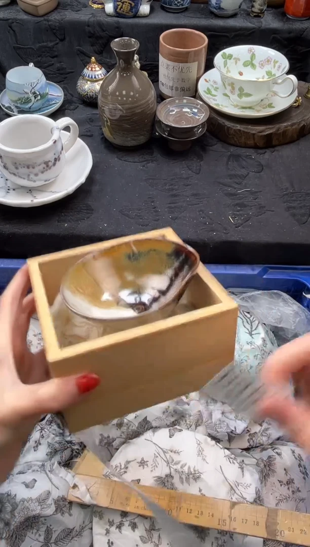 瓷片世***日       D352*