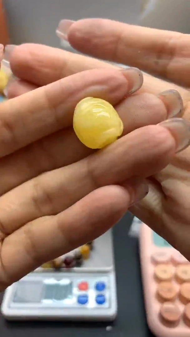 未镶嵌琥珀珠宝奇石1601