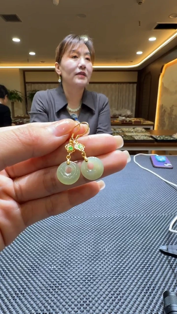 颈饰银S925镶嵌和田玉耳饰一对99