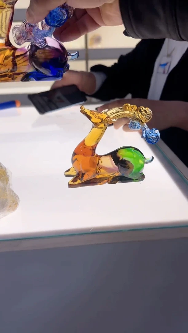 手工艺品琉璃一路有财