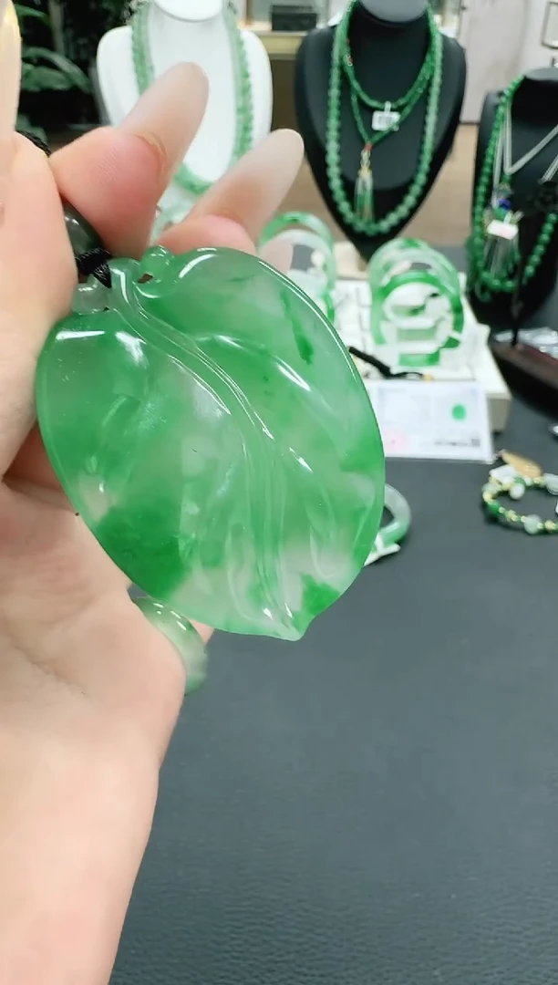 未镶嵌1石英质玉（非洲翠）/3244