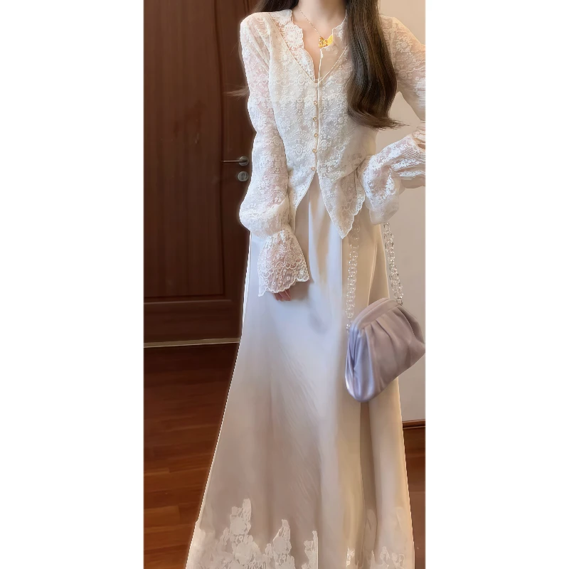 秋冬季高级设计感轻奢蕾丝衫上衣&缎面蕾丝花边半身长裙套装9717