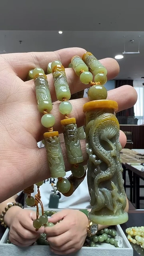 颈饰未镶嵌透闪石质玉多样性发货其中发一