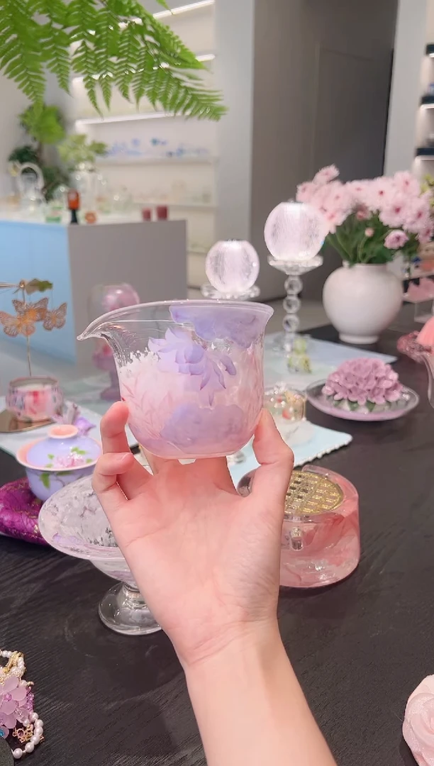 景德镇纯手绘茶具-如图所示-公杯