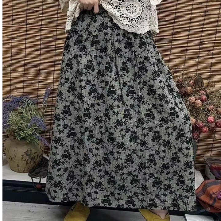 HY    黑色小碎花半身裙