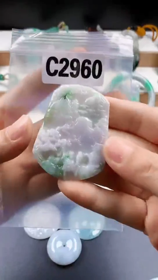 颈饰未镶嵌翡翠天然翡翠吊坠挂件