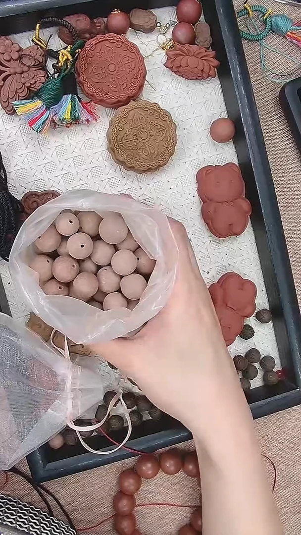 木鹅梨帐中香散珠一包