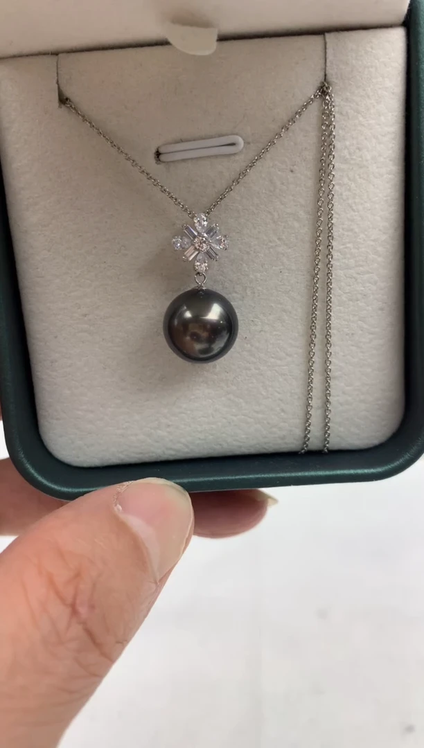 18K金镶嵌ff海水珍珠大溪地吊坠(赠链）11~12mm