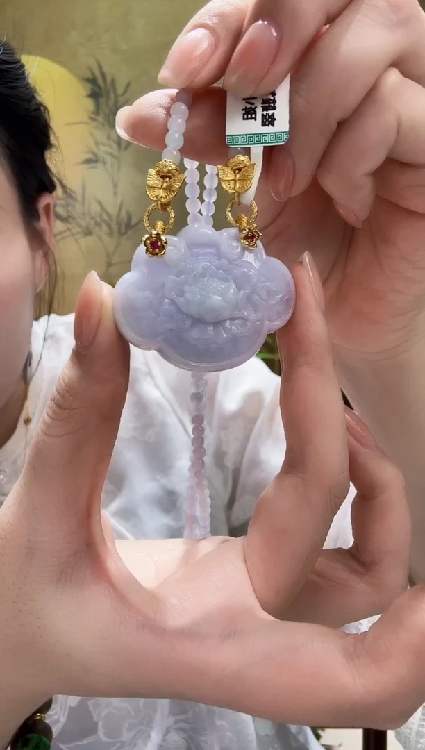 颈饰未镶嵌翡翠吊坠