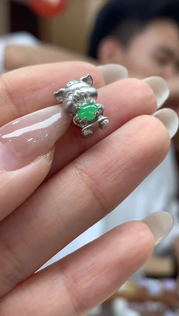 吊坠(不含链)未镶嵌翡翠猪