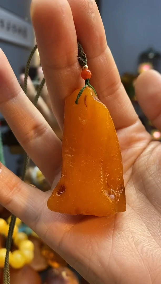 琥珀颈饰未镶嵌吊坠