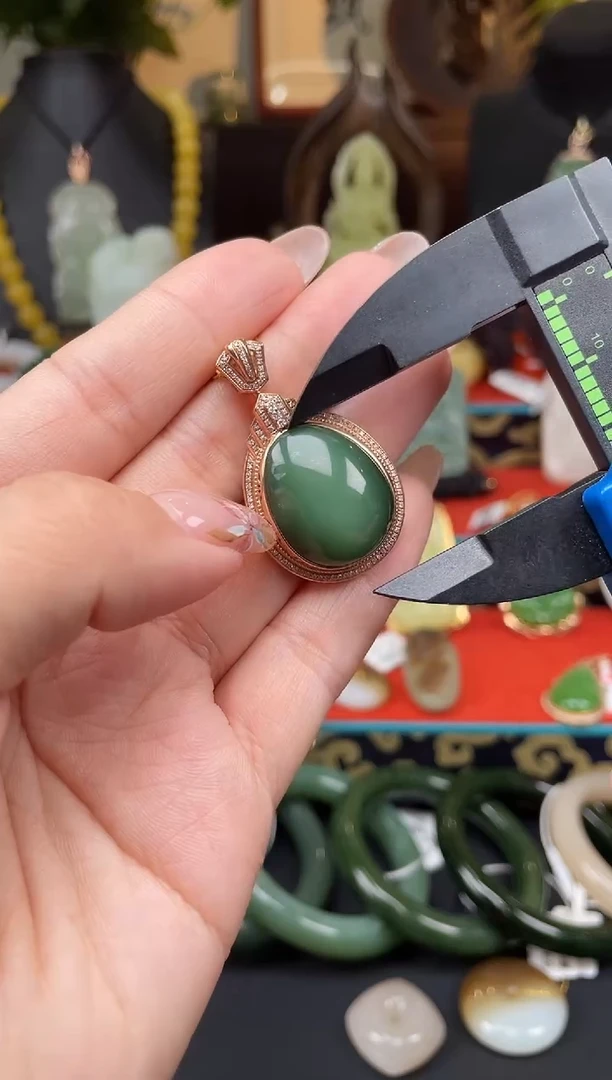 和田玉18K金镶嵌颈饰高品ge156