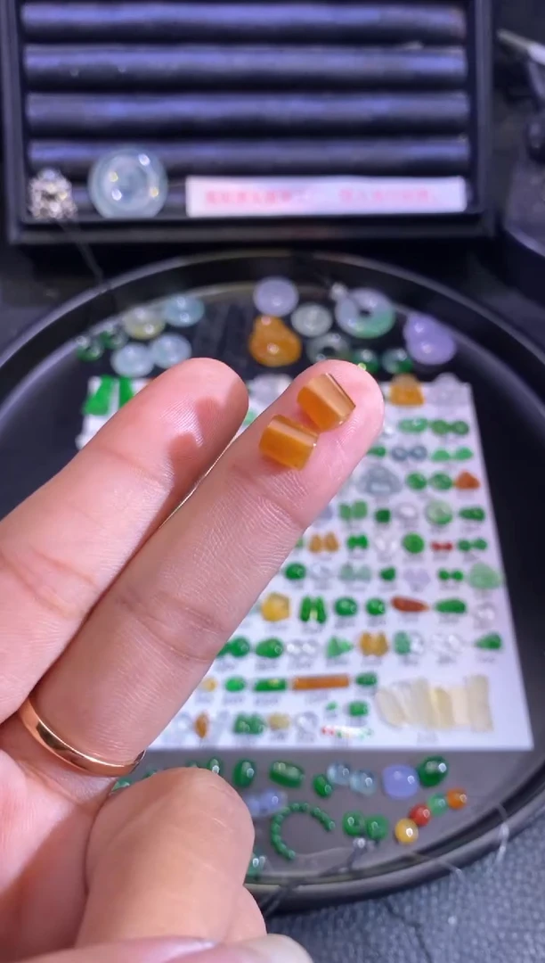 未镶嵌挂件翡翠珠子