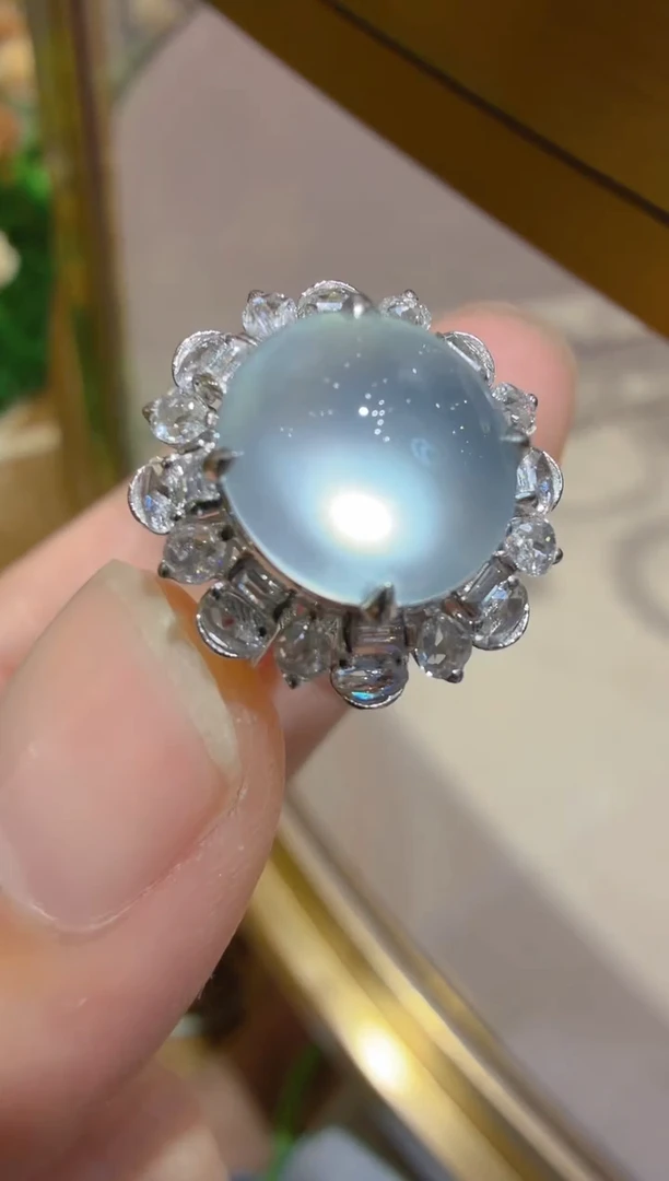 18K金镶嵌戒指翡翠多样性团购发一件