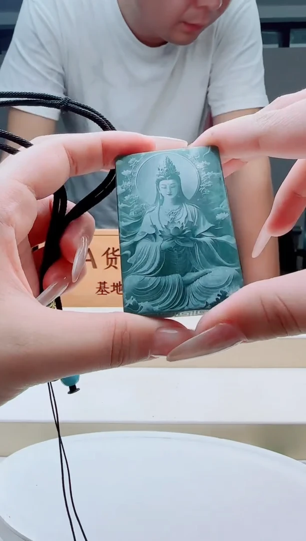 颈饰未镶嵌翡翠多样性发其中一