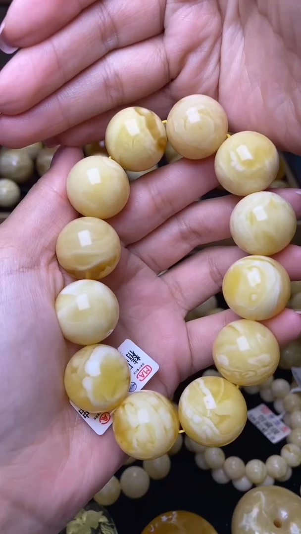 未镶嵌琥珀裸石豆***豆葵.87