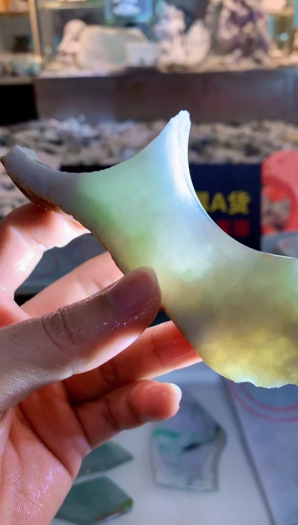 翡翠挂件未镶嵌0朗0翡翠珠宝607