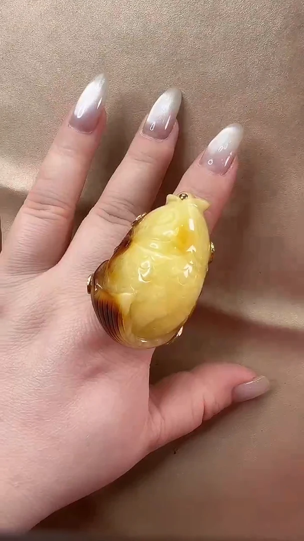 琥珀颈饰未镶嵌戒指