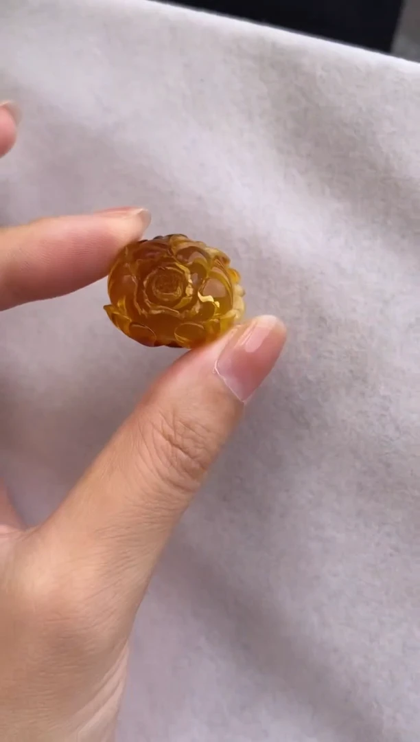 未镶嵌琥珀裸石10530136-吊坠