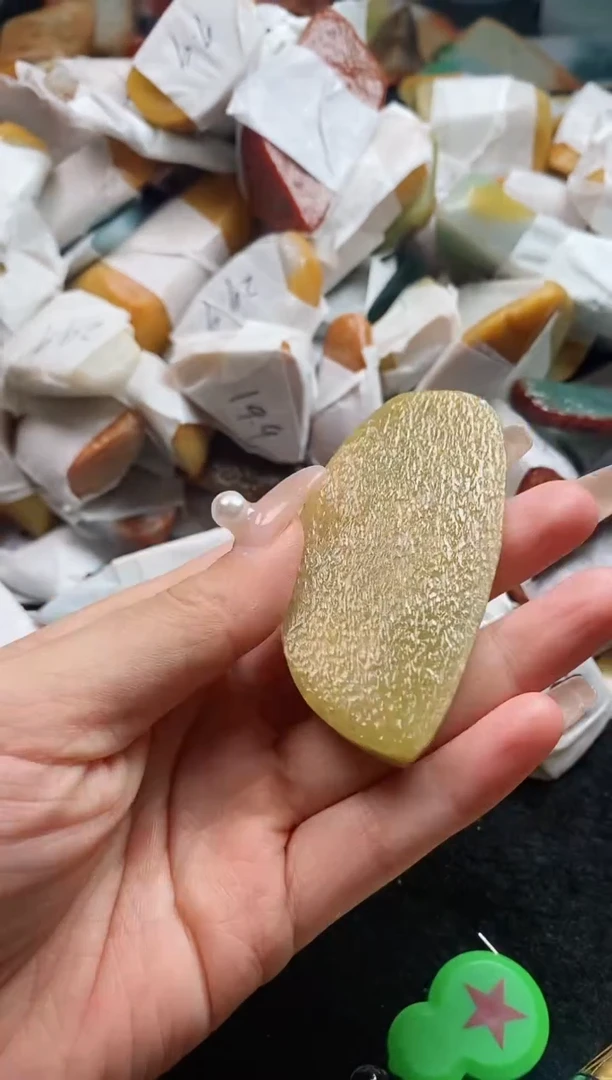 翡翠裸石翡翠挂件裸石