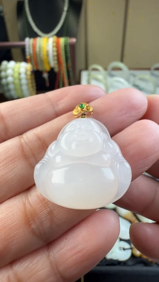 颈饰18K金镶嵌和田玉和田玉