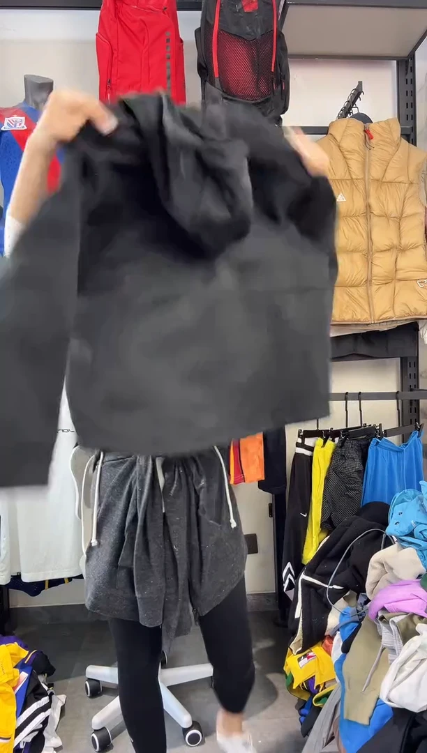 175编码 瑕疵款直播间过款为准 尺码L