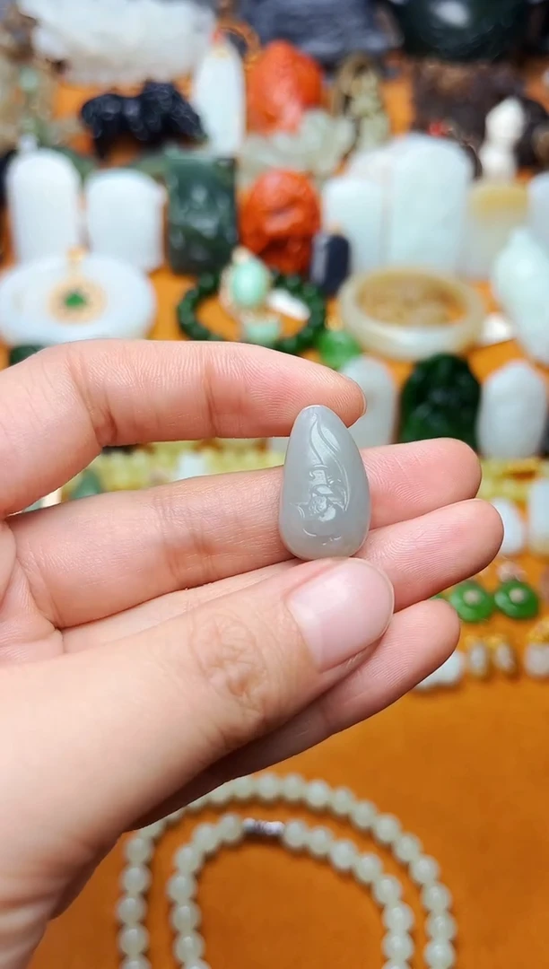 【闪购商品】和田玉颈饰未镶嵌荷花