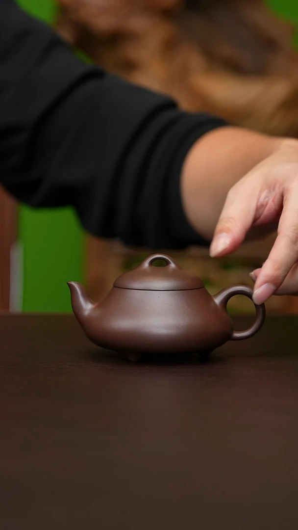 茶壶紫砂宜兴原矿   紫泥  汉棠石瓢   150CC
