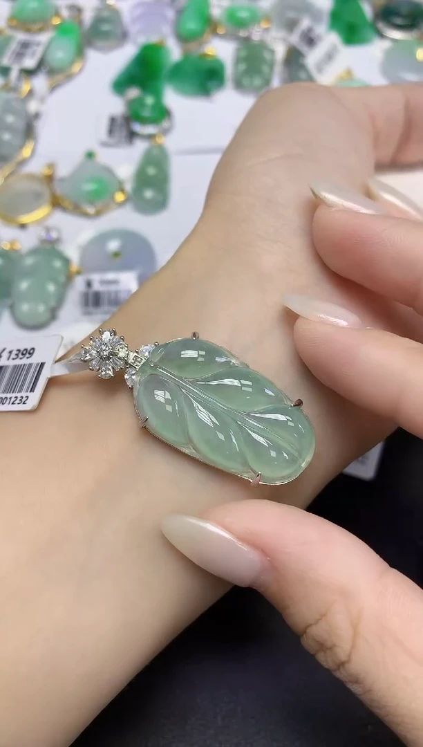 颈饰未镶嵌翡翠天然缅甸翡翠A货百元以上9元证书费自理