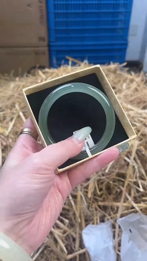 未镶嵌手镯石英质玉D-2077