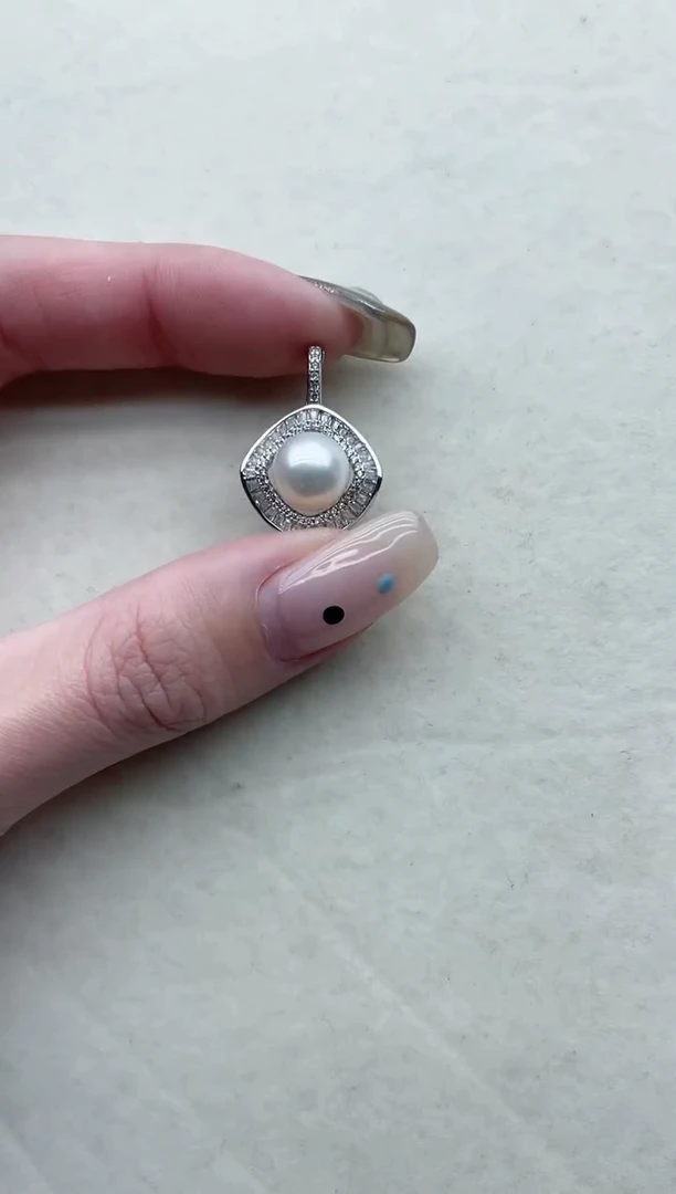 【闪购商品】海水珍珠吊坠银S925镶嵌Y7