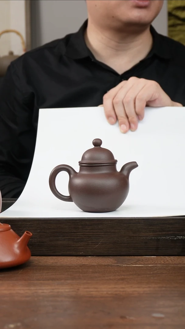 茶杯紫砂和**悠紫泥掇球     200CC