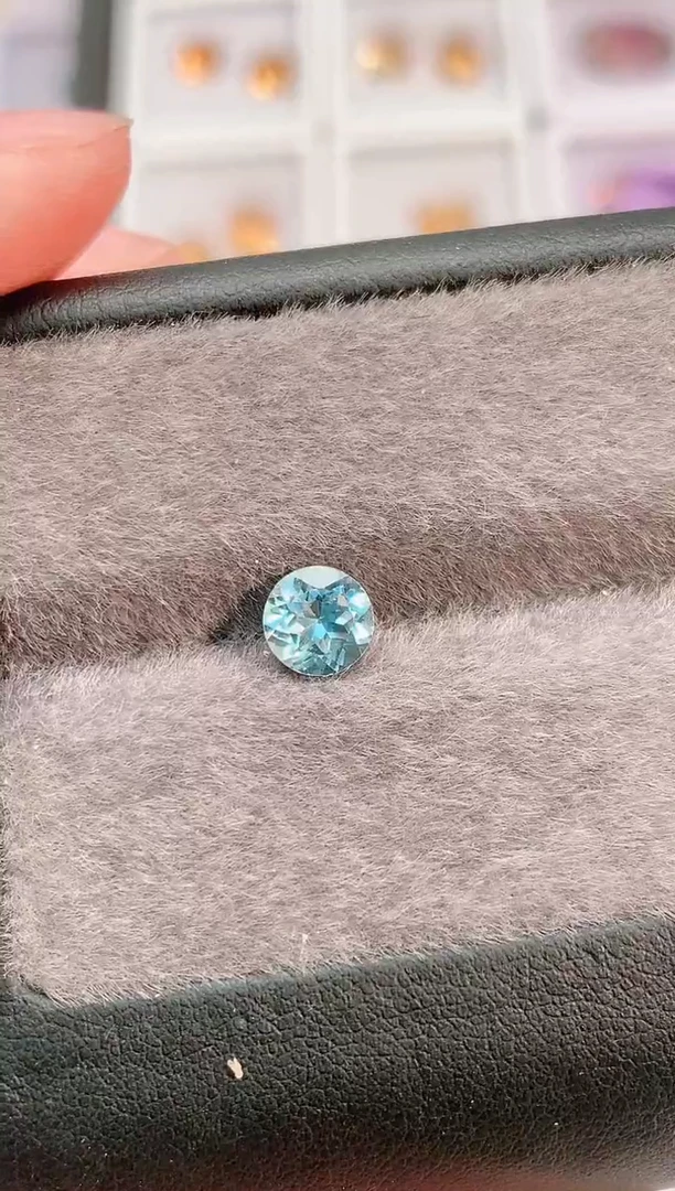 托帕石裸石19.9天然托帕石卡6.5mm