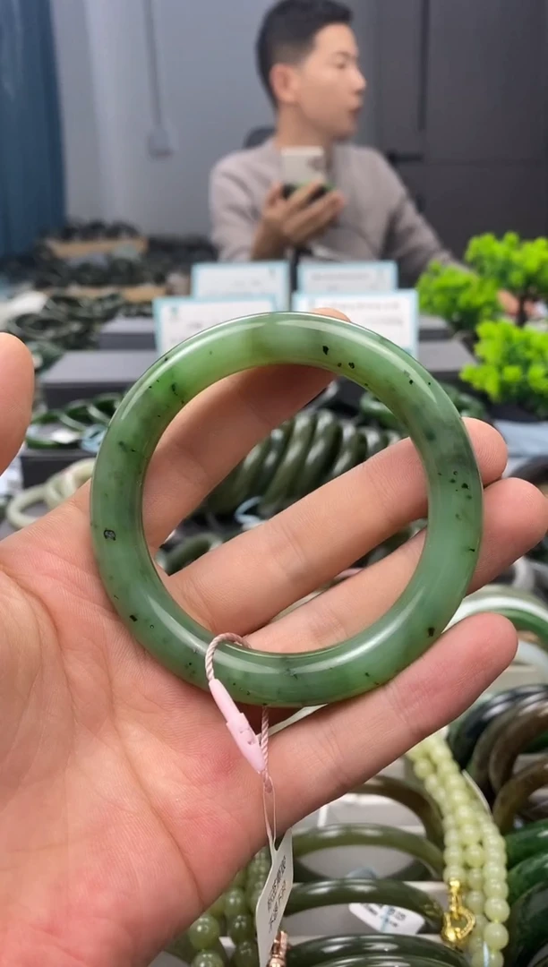 未镶嵌手镯和田玉57