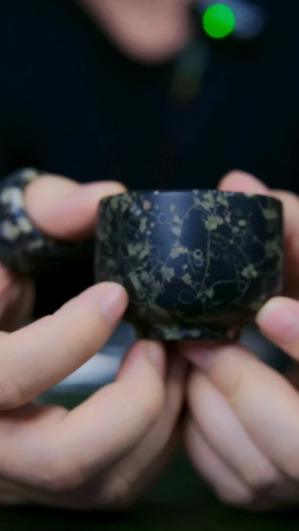 132老师手工作品，梅花玉一物一拍