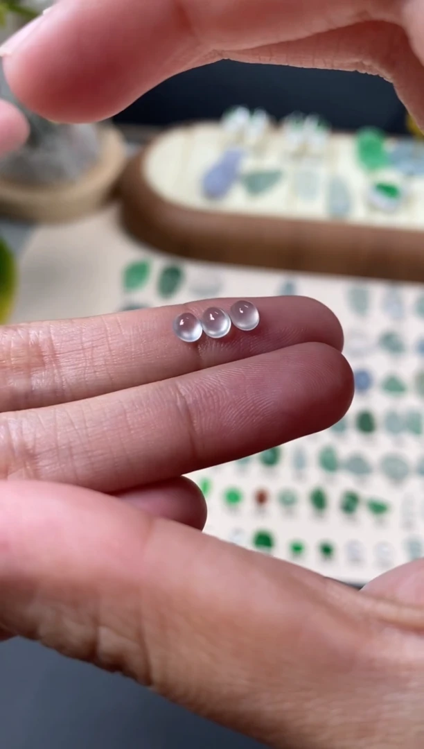 【闪购商品】翡翠颈饰未镶嵌翡翠冰种蛋面