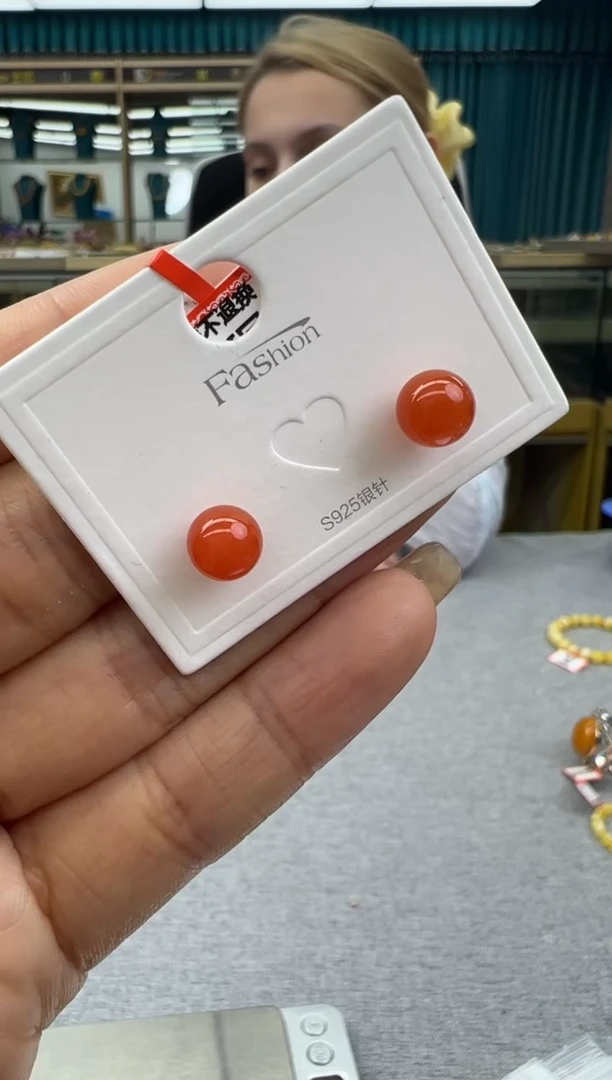 南红玛瑙未镶嵌耳饰523秒拍号