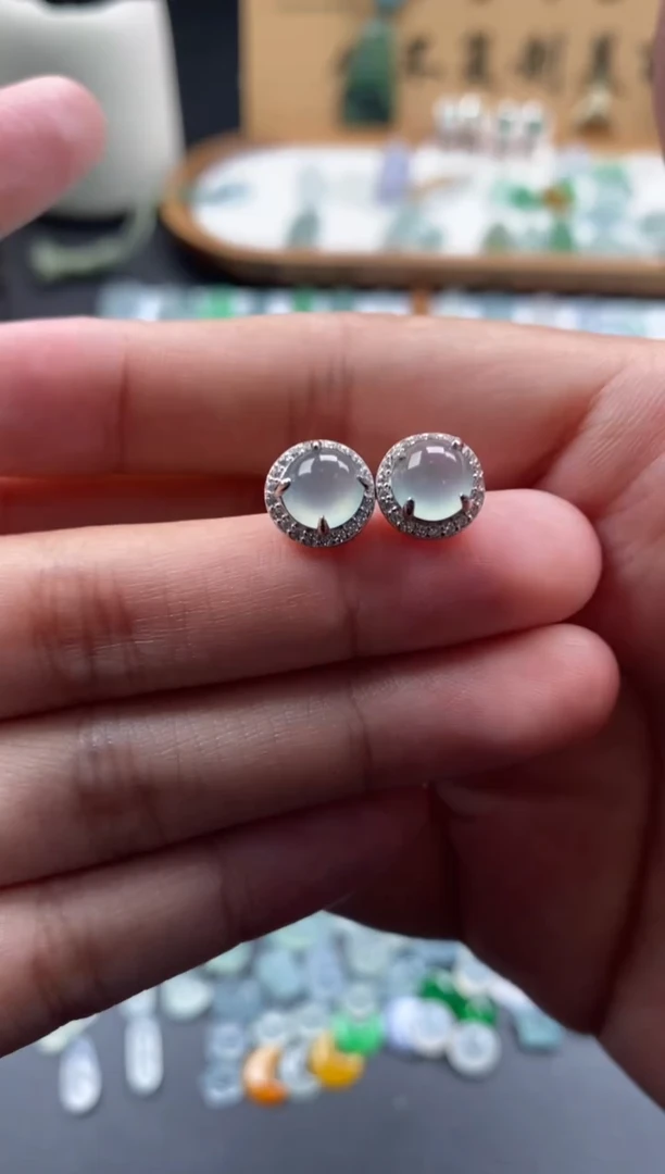 颈饰银S925镶嵌翡翠冰种蛋面