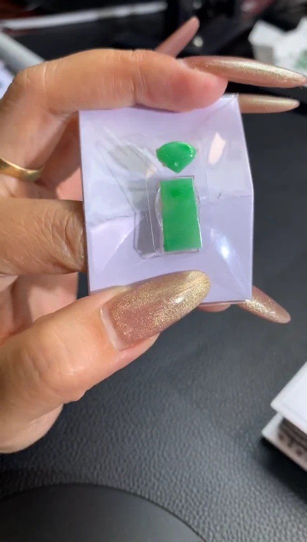 【闪购商品】定制翡翠未镶嵌翡翠